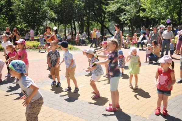 ДИТЯЧЕ СВЯТО У ПАРКУ “НАТАЛКА”