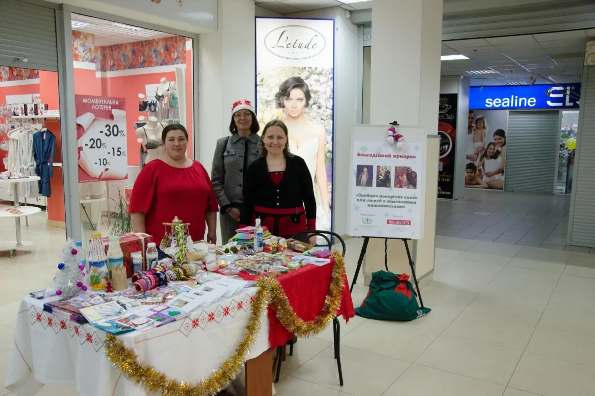 CHARITY FAIR AT ST. NICHOLAS DAY