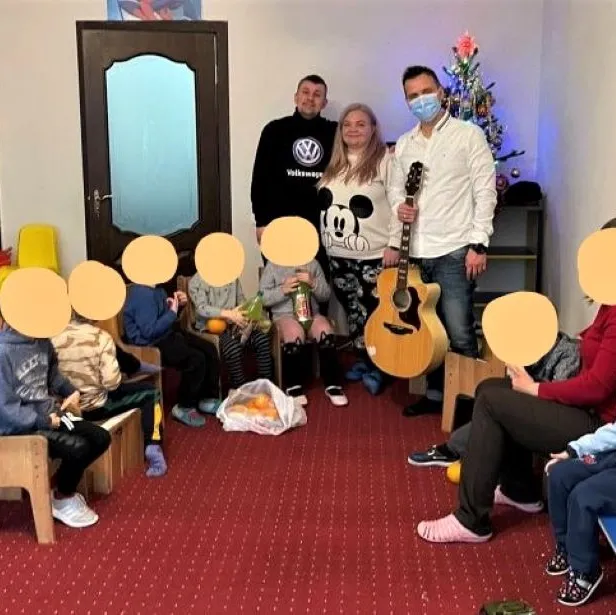 НОВОРІЧНЕ СВЯТО ДЛЯ ДИТЯЧОГО ЦЕНТРУ “ВІРЮ В ТЕБЕ”